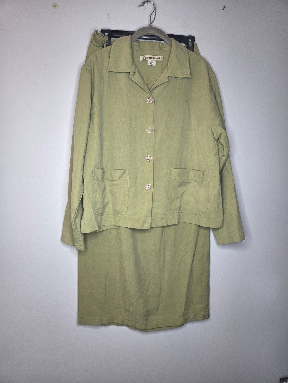 Bamboo Traders Vintage 100% Silk Green Suit, Sz 8‎ Very Soft